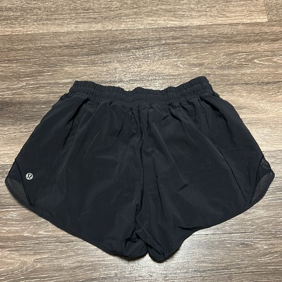Lululemon shorts - Picture 4 of 7